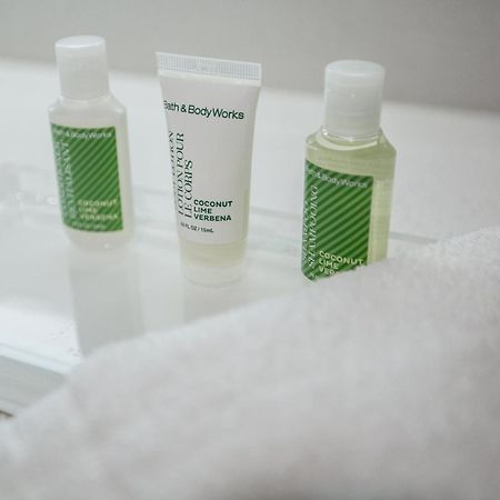 Holiday Inn Hotel & Suites Calgary South - Conference Ctr By Ihg Eksteriør bilde