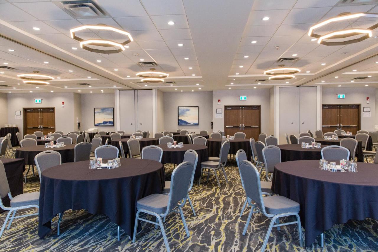 Holiday Inn Hotel & Suites Calgary South - Conference Ctr By Ihg Eksteriør bilde
