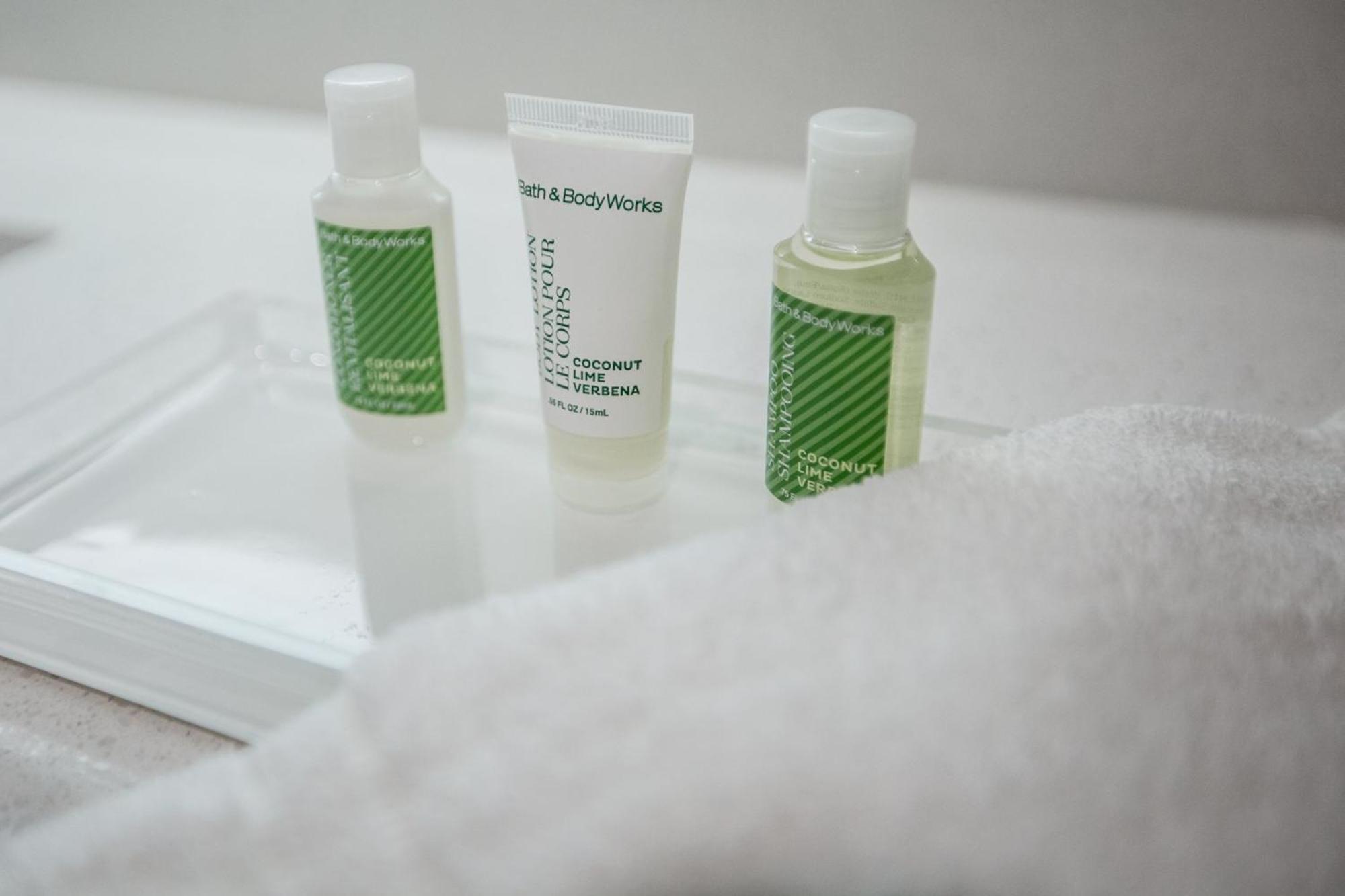 Holiday Inn Hotel & Suites Calgary South - Conference Ctr By Ihg Eksteriør bilde