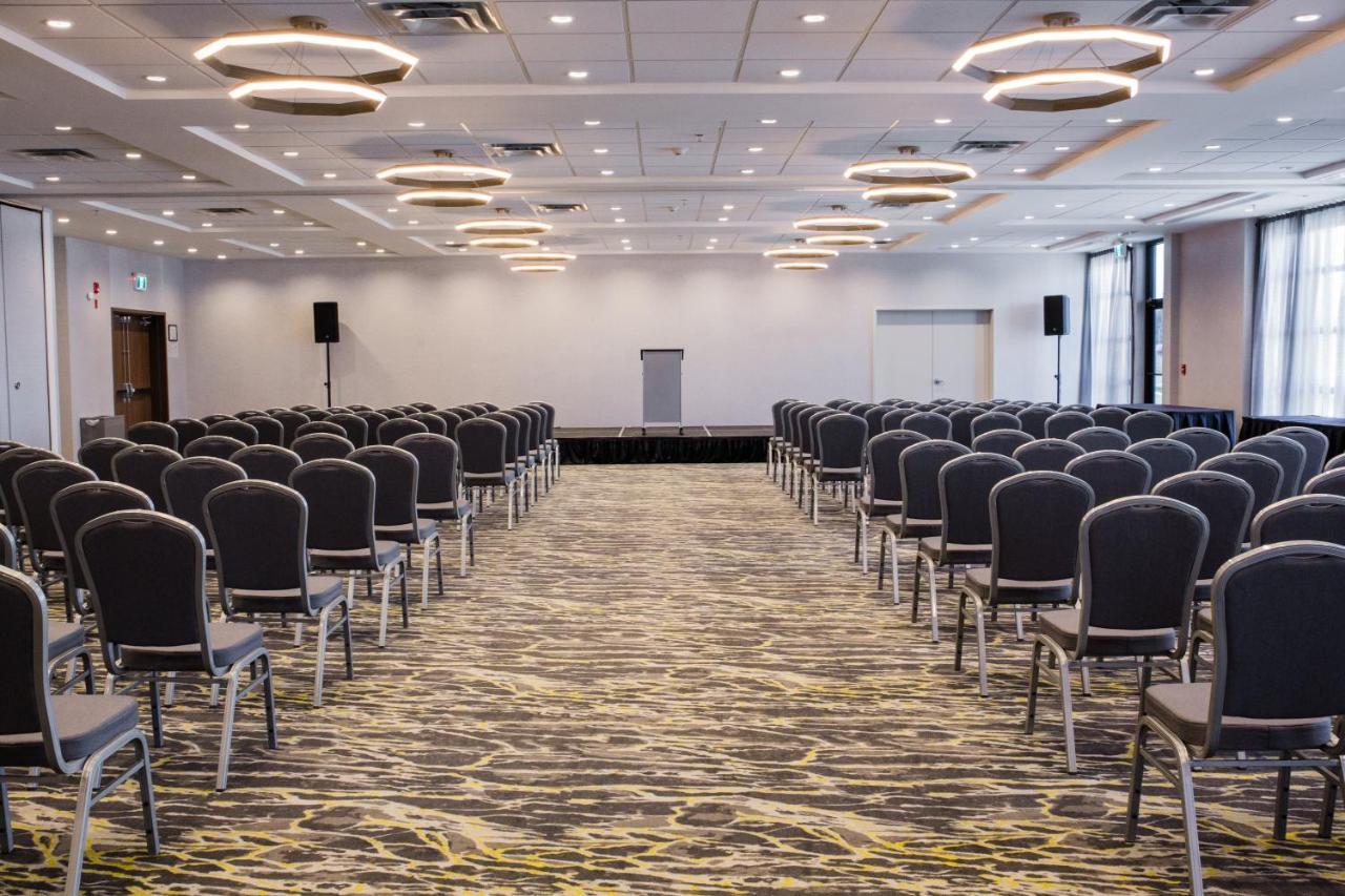 Holiday Inn Hotel & Suites Calgary South - Conference Ctr By Ihg Eksteriør bilde
